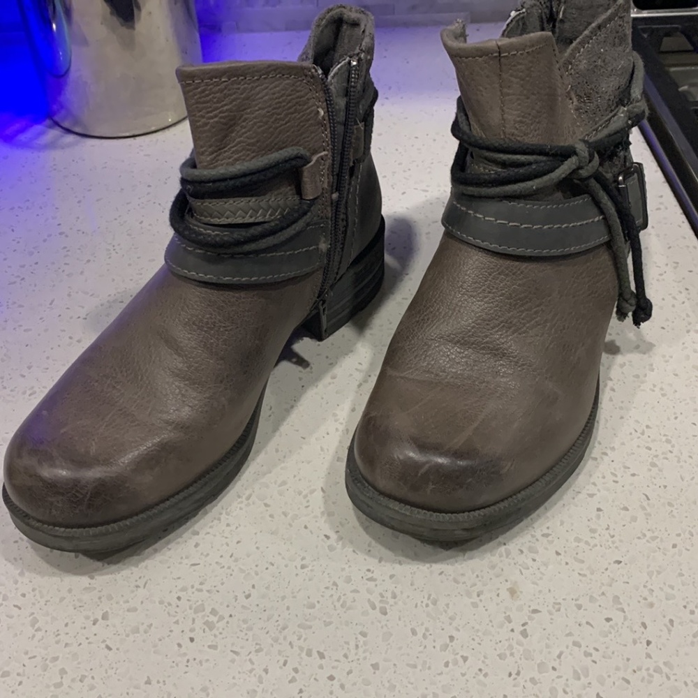 Earth Origins Ankle Boots